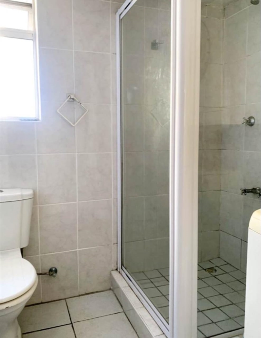 To Let  Bedroom Property for Rent in Surrey Estate Western Cape